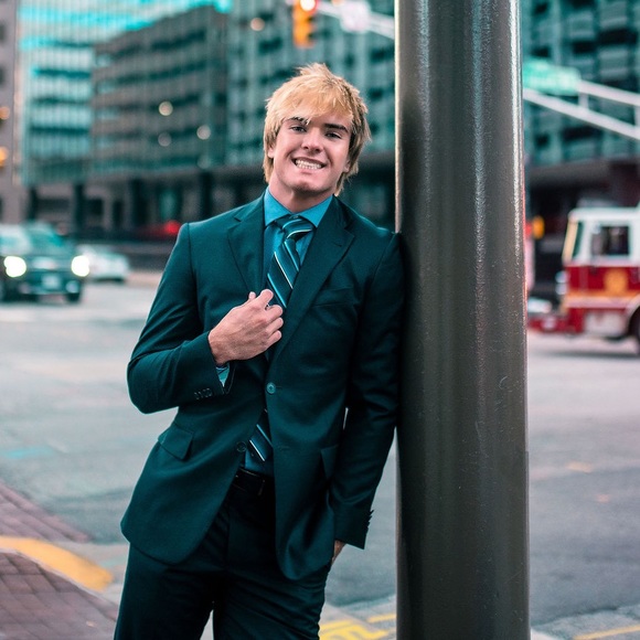 Meet your Posher, Alexander - Picture 1 of 1